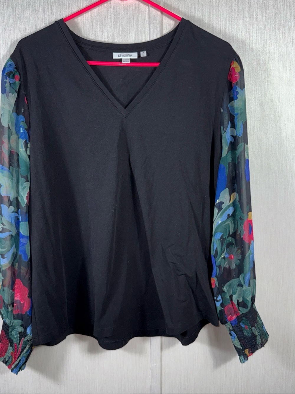 Chico's Black V-Neck Top with Multi-Color Floral Sheer Sleeves Smocked Wristband